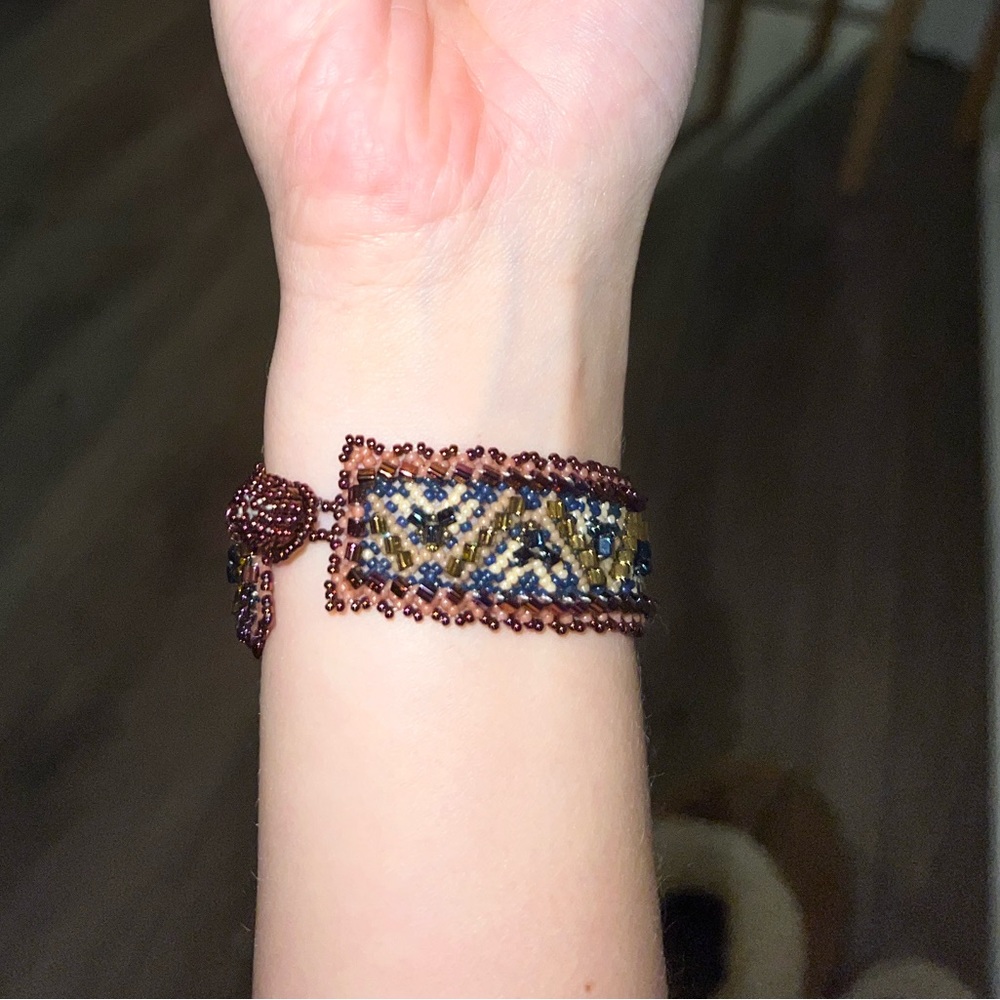 Love Heals beaded bracelet